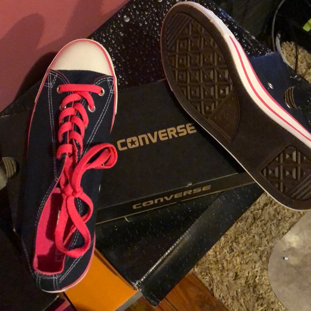 Women’s sneakers